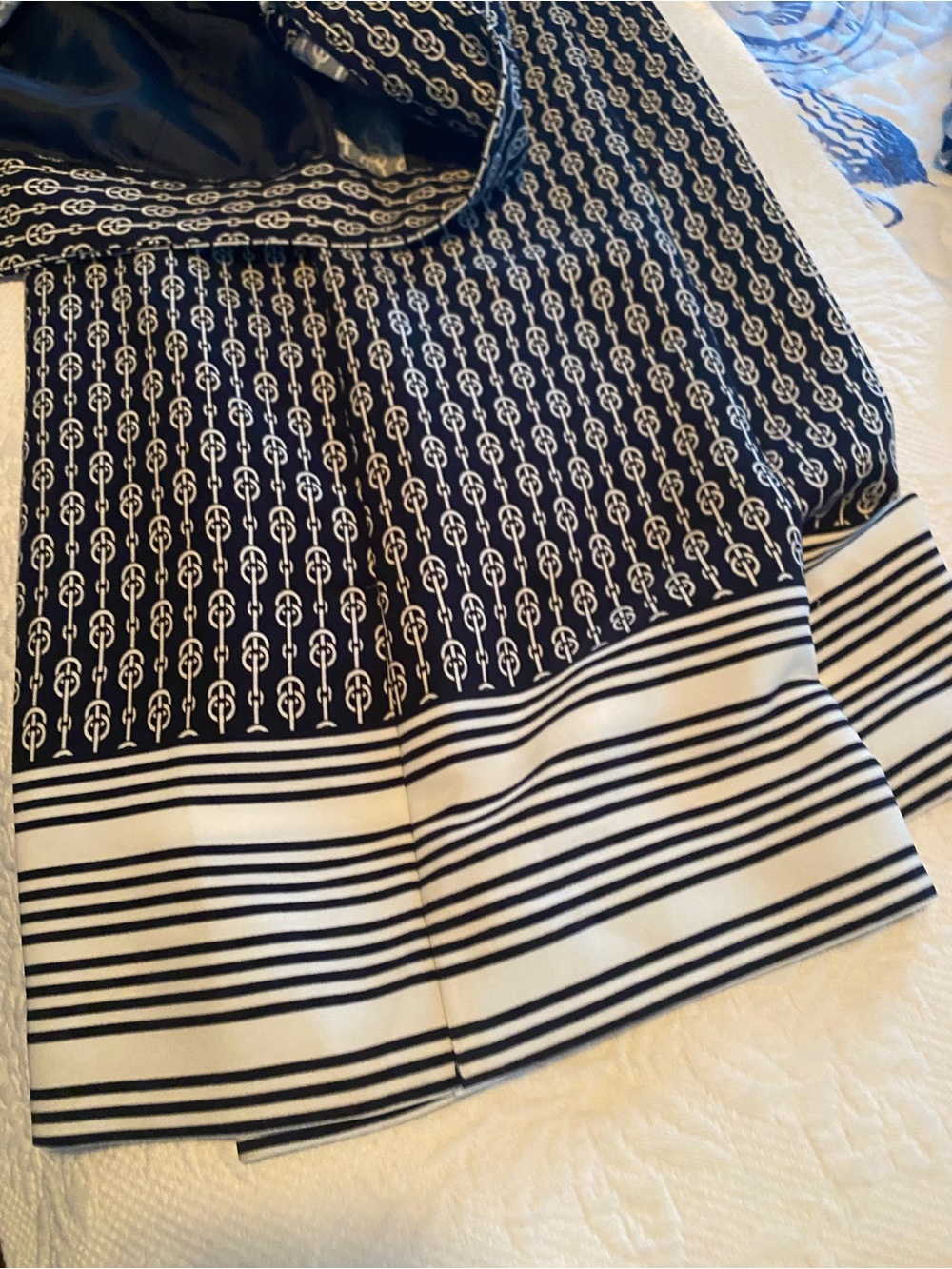Ann Taylor Factory Navy and White Chain-Link Print pant - Picture 3 of 15